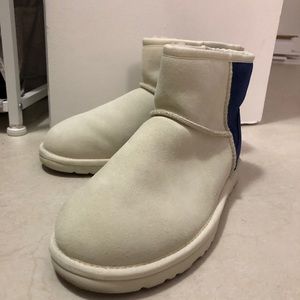 Original UGGS, never worn!